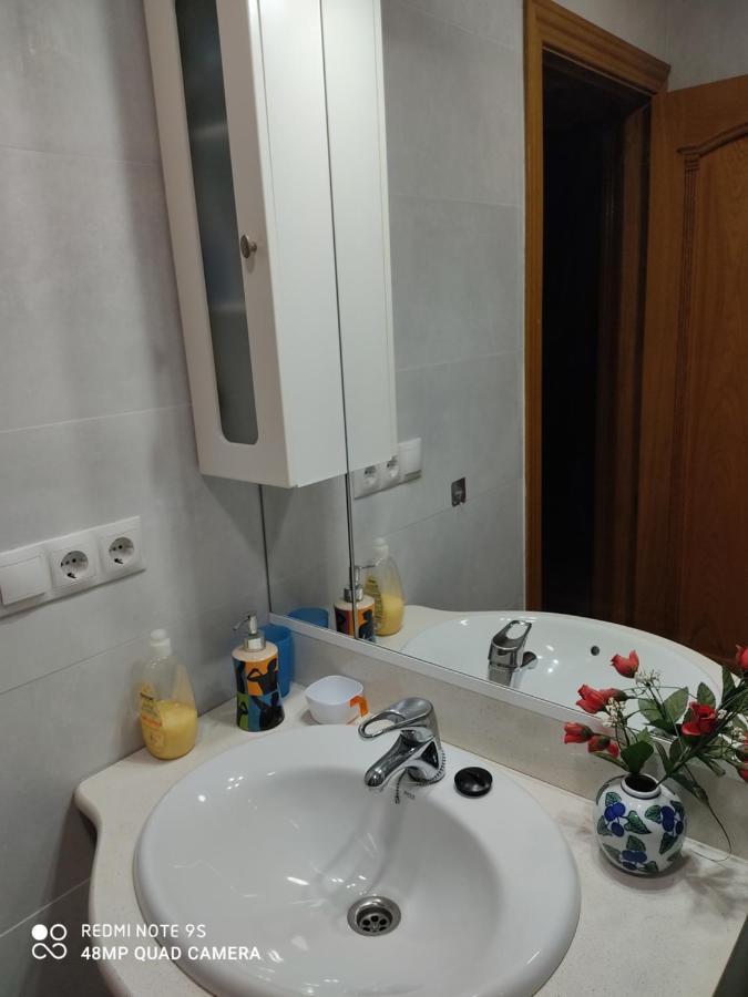 Bonito Apartamento Centrico Y Cerca De La Playa. Малага Екстер'єр фото